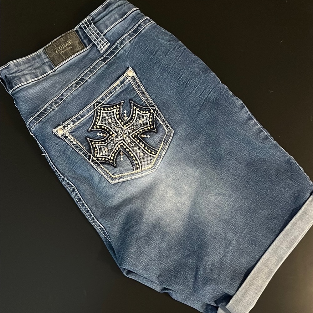 Blue Denim Shorts with Embellished Pocket